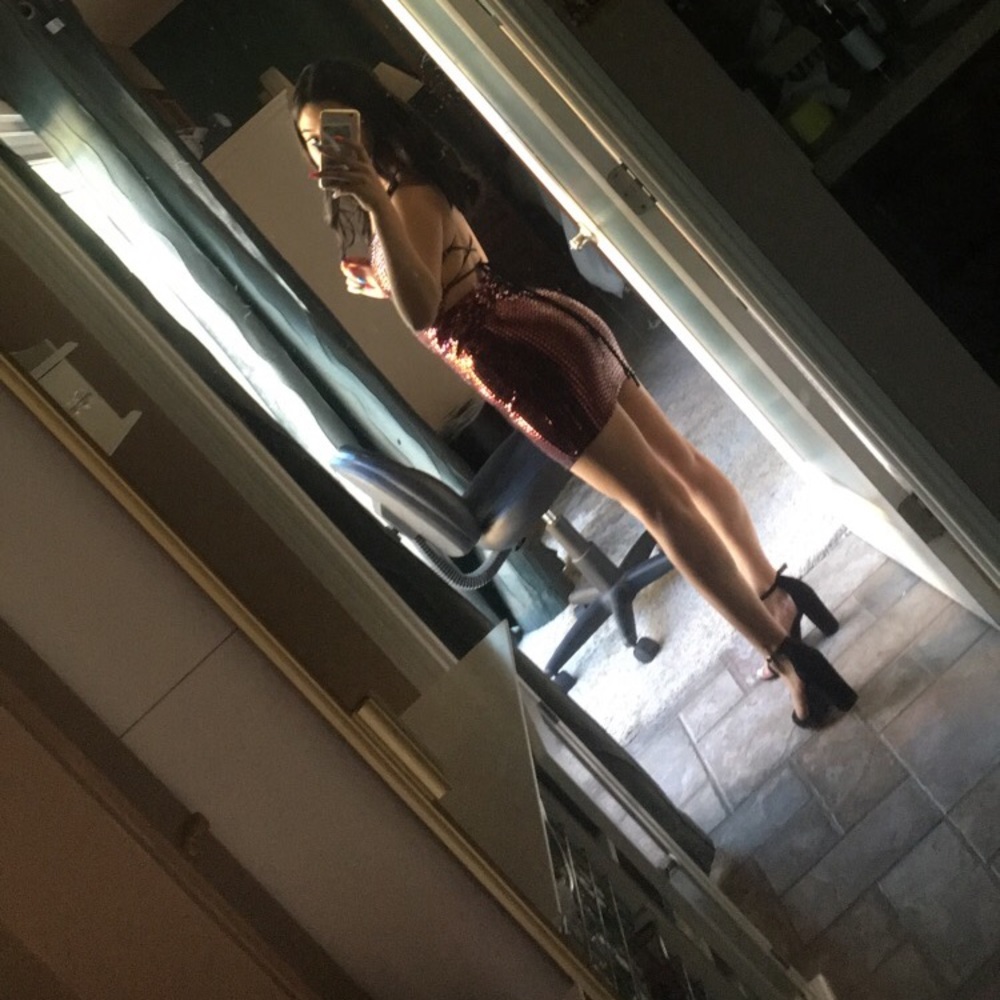 Open back disco maroon dress